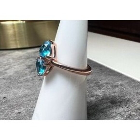 Ring Bomb Party RIng, size 6, NWOT, aqua blue stone rose gold color band - Picture 4 of 6